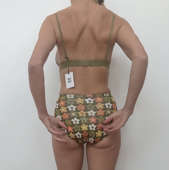 Nwt Daze Dayz mod daisy flower power set lounge to beach xs - Picture 9 of 9